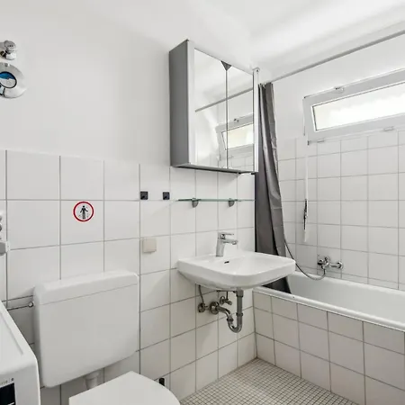 Monteur - Fuer Bis Zu 4 Personen In 65462 - Gg14 * Ginsheim-Gustavsburg