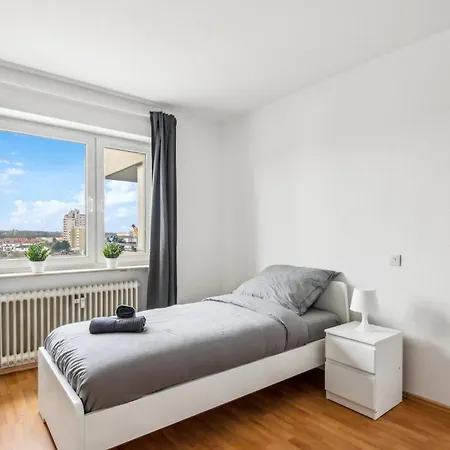 Monteur - Fuer Bis Zu 4 Personen In 65462 - Gg14 Apartment *