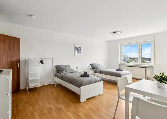 Monteur - Fuer Bis Zu 4 Personen In 65462 - Gg14 Apartment *