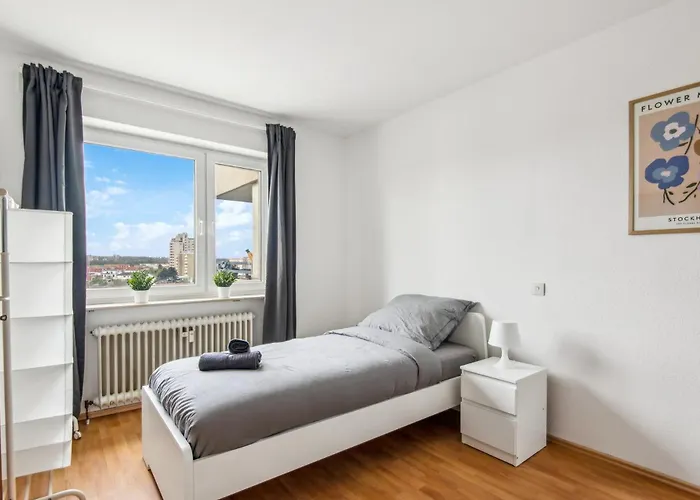 Monteur - Fuer Bis Zu 4 Personen In 65462 - Gg14 Apartment *