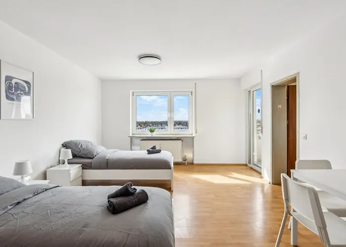 Monteur - Fuer Bis Zu 4 Personen In 65462 - Gg14 Ginsheim-Gustavsburg